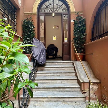 Nazionale Palace Suites Róma Kültér fotó